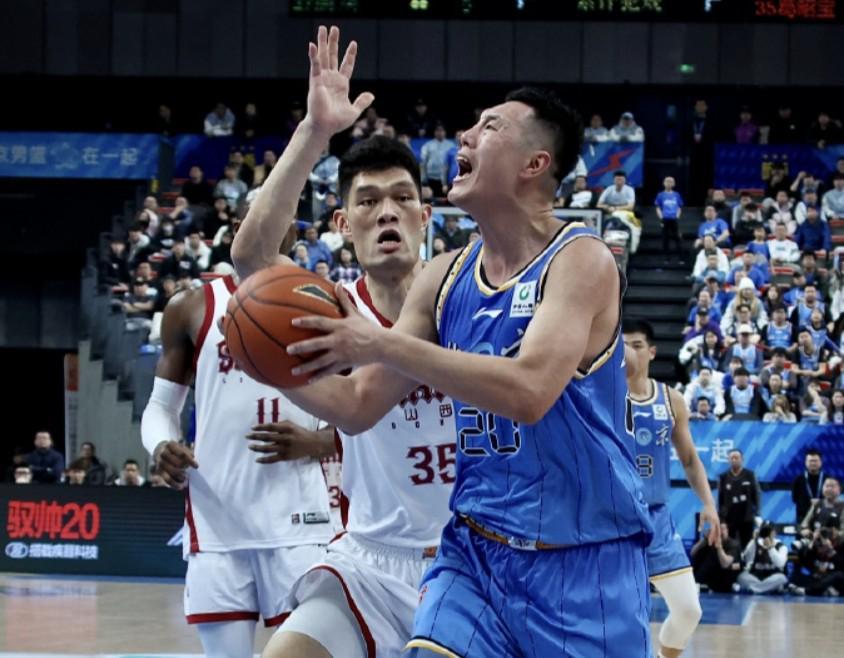 kaiyun集团-翟晓川：面对困难需要每个人的无私和牺牲，我们定会团结一致渡过